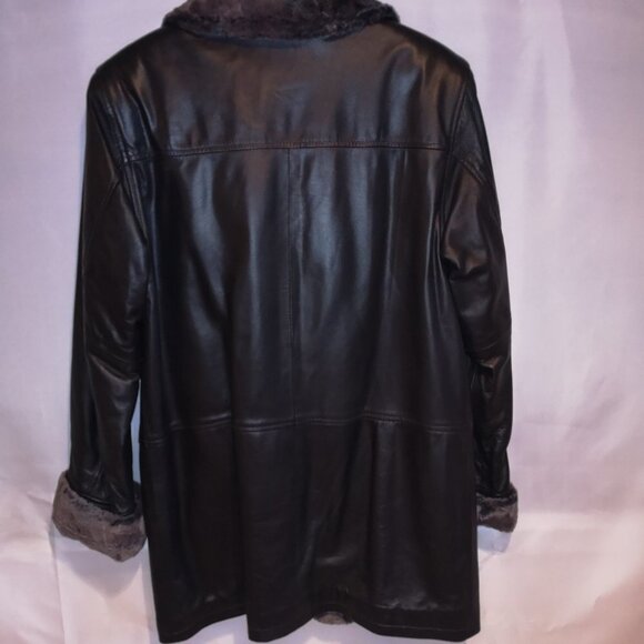 DC Collection Ladies Brown Made in Canada Coat (please read description) - Picture 2 of 6